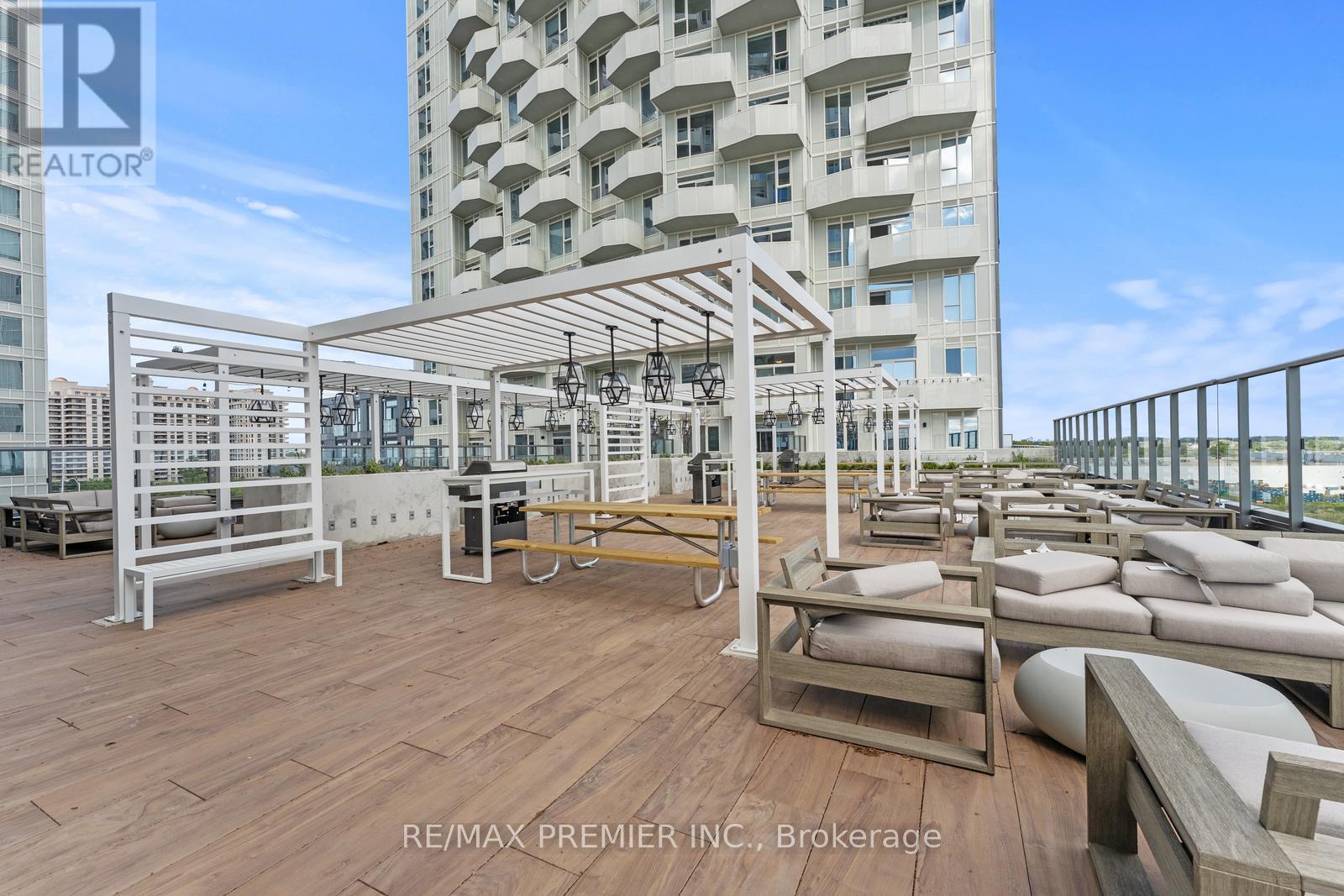 2206 - 474 Caldari Road, Vaughan, ON - Outdoor