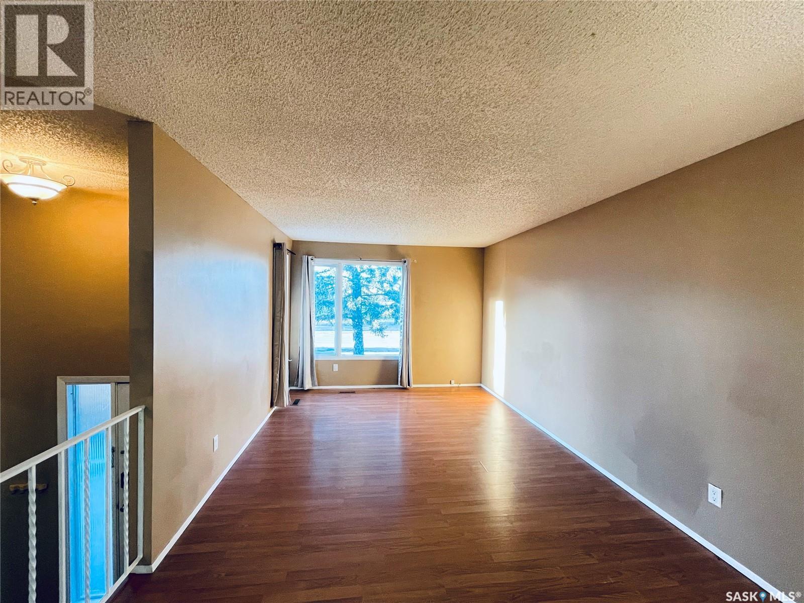 371 Fines Drive, Regina, SK - Indoor Photo Showing Other Room