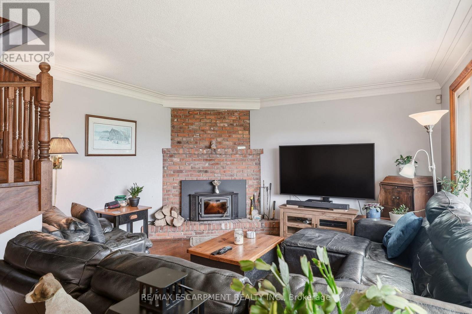 1767 Centre Road, Hamilton, ON - Indoor Photo Showing Living Room With Fireplace