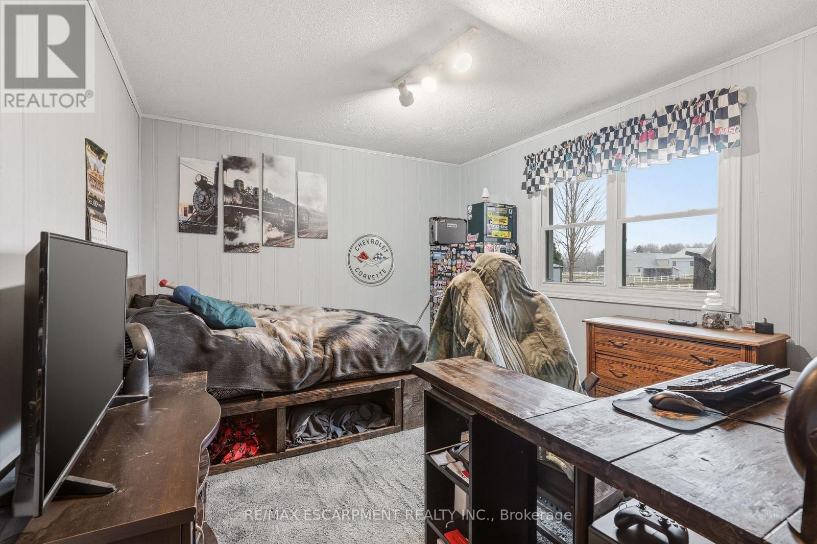 1767 Centre Road, Hamilton, ON - Indoor