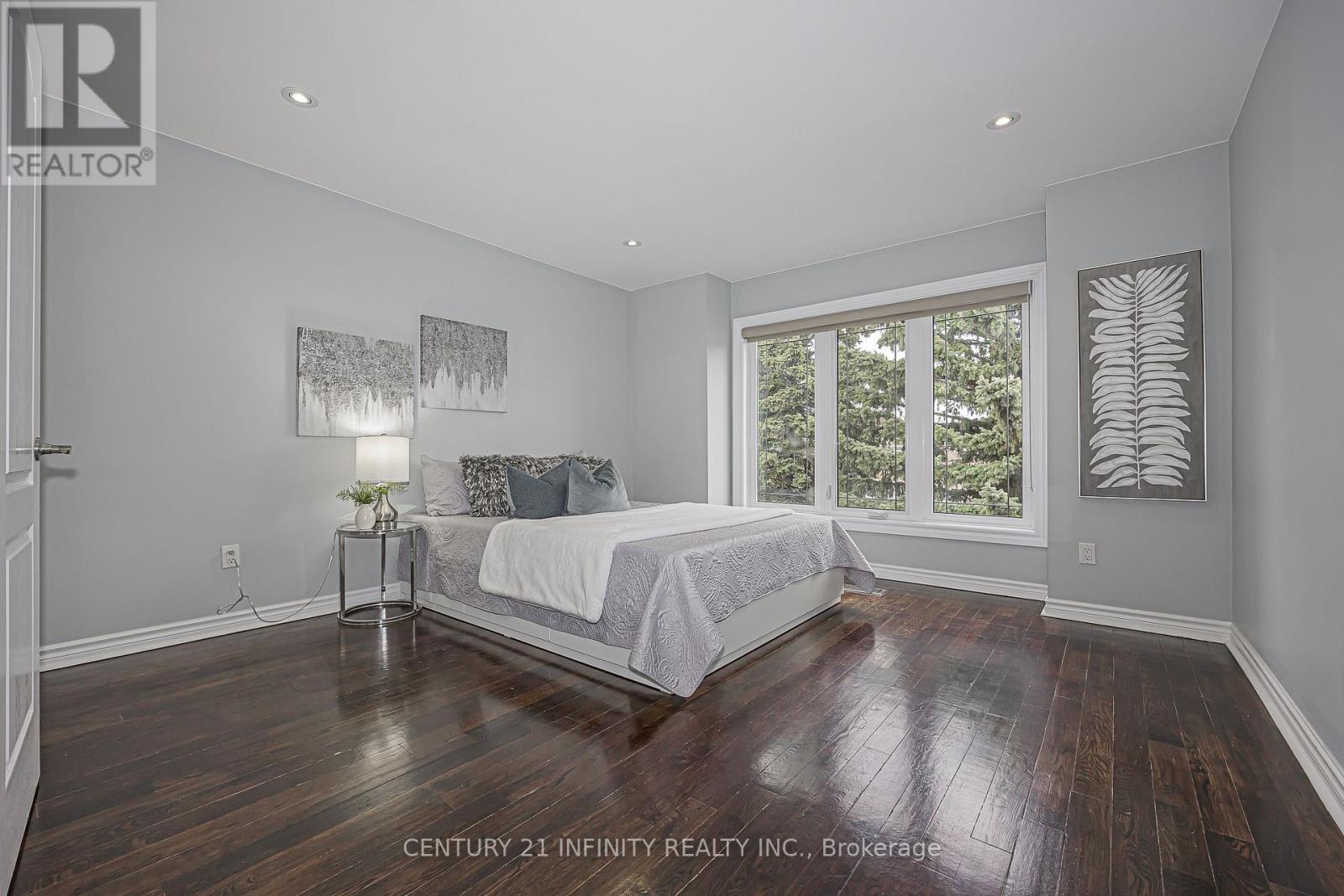 150 Strathearn Avenue, Richmond Hill (Bayview Hill), ON - Indoor Photo Showing Bedroom