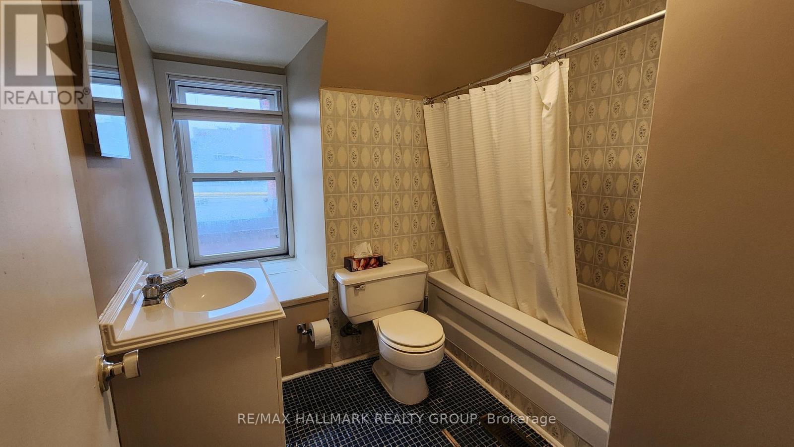 113 Murray Street, Ottawa, ON - Indoor Photo Showing Bathroom