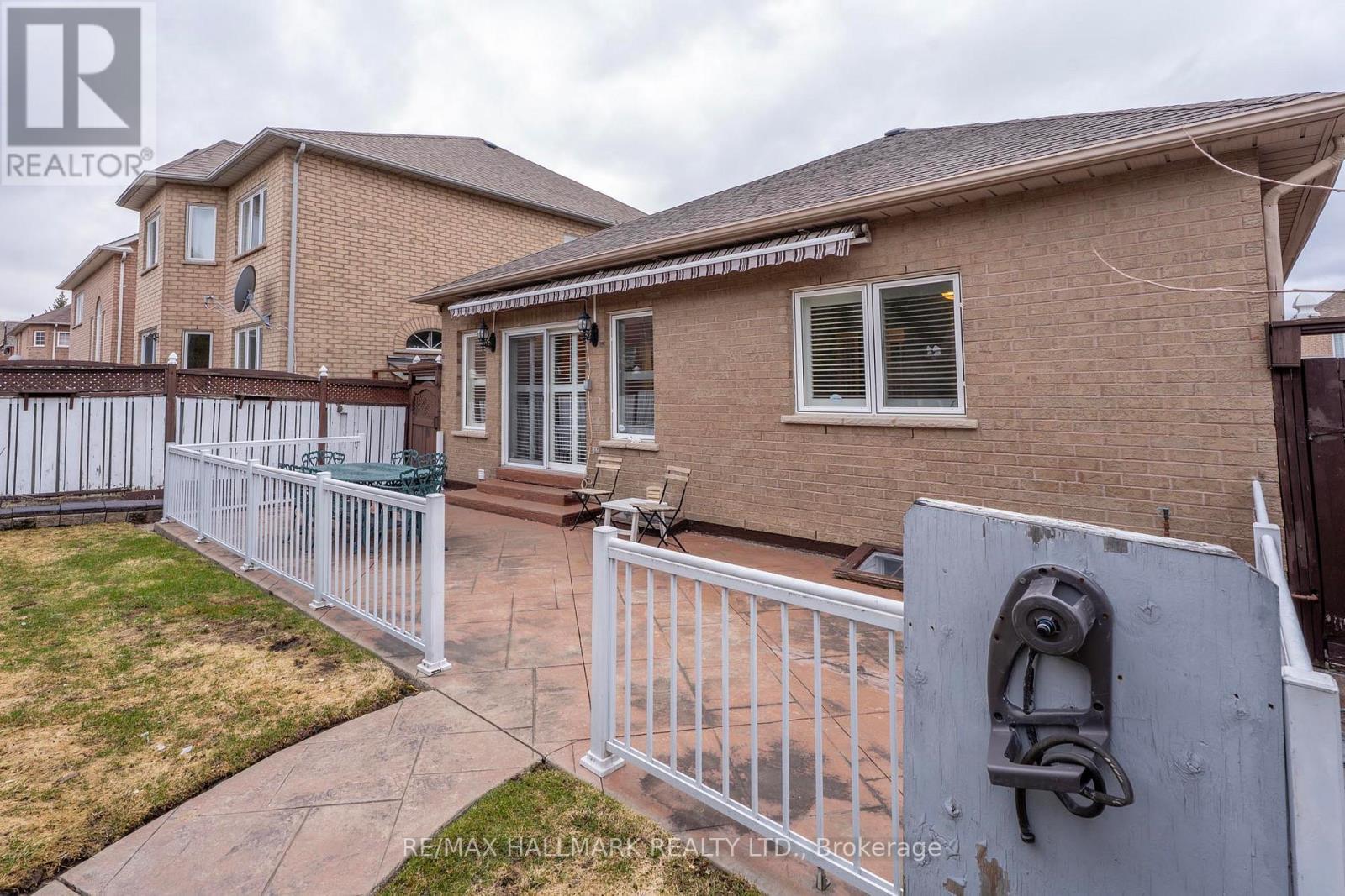 13 Briar Path Lane, Markham, ON - Outdoor With Exterior