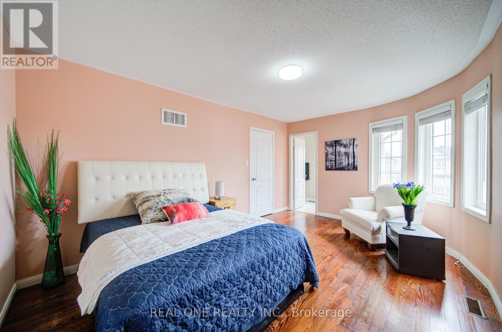 3696 Waterfall Crescent, Mississauga, ON - Indoor Photo Showing Bedroom