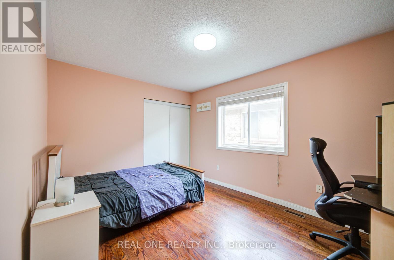 3696 Waterfall Crescent, Mississauga, ON - Indoor Photo Showing Bedroom
