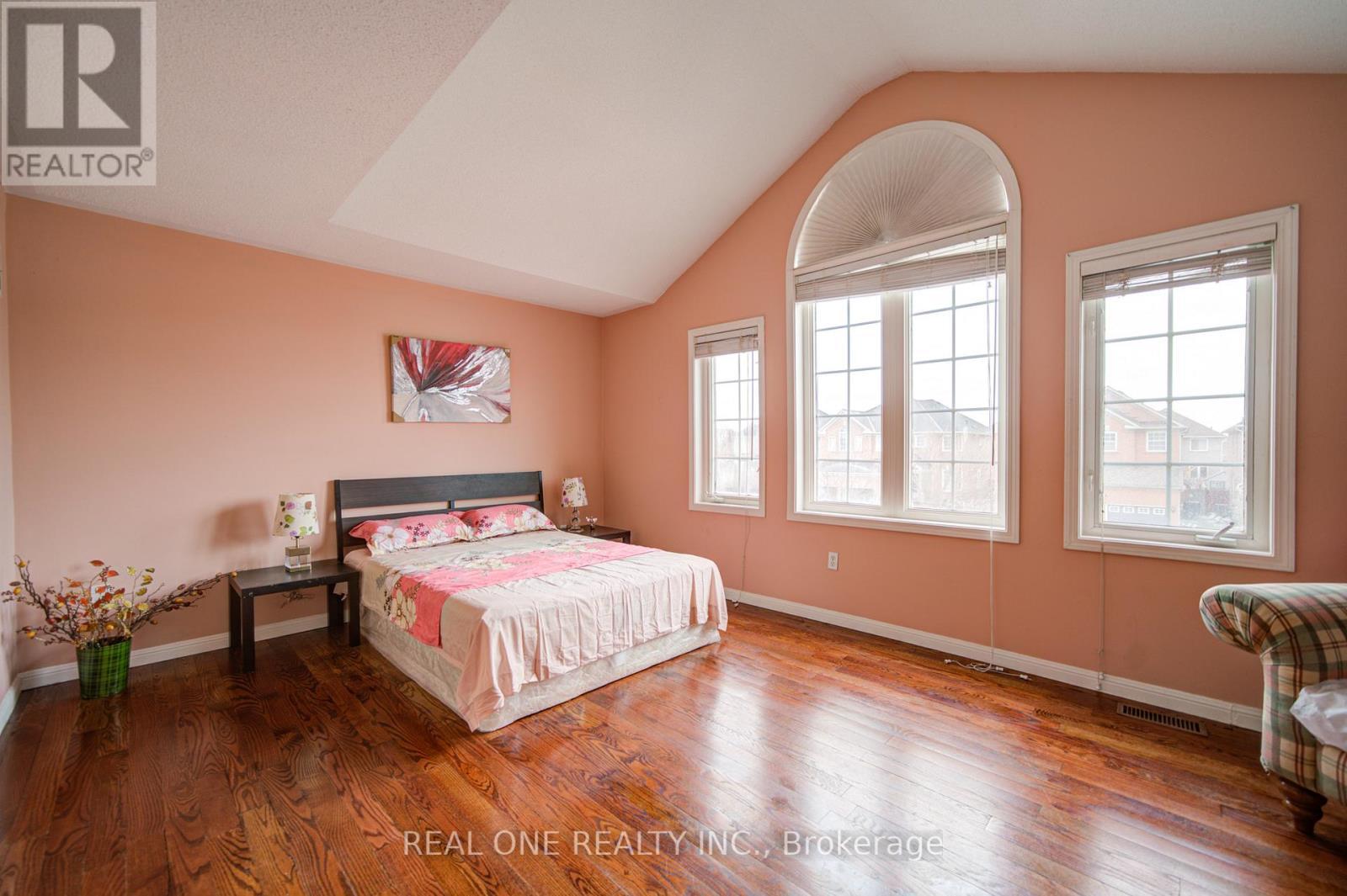 3696 Waterfall Crescent, Mississauga, ON - Indoor Photo Showing Bedroom