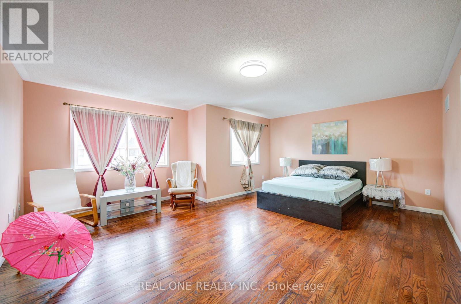 3696 Waterfall Crescent, Mississauga, ON - Indoor Photo Showing Bedroom