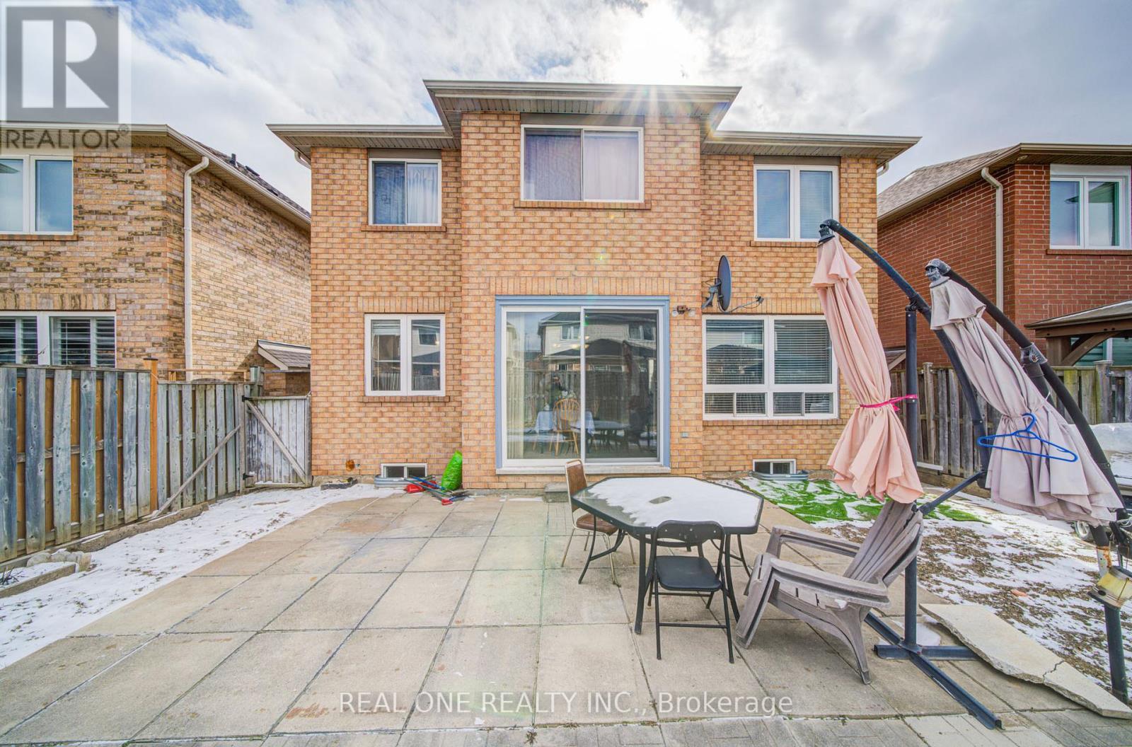 3696 Waterfall Crescent, Mississauga, ON - Outdoor With Exterior