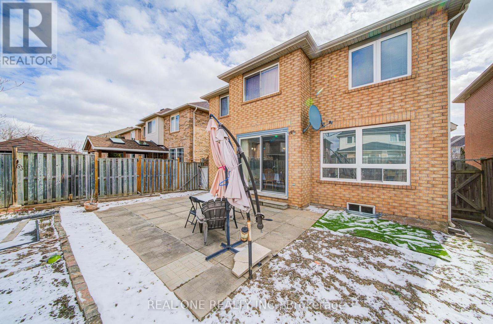 3696 Waterfall Crescent, Mississauga, ON - Outdoor With Exterior