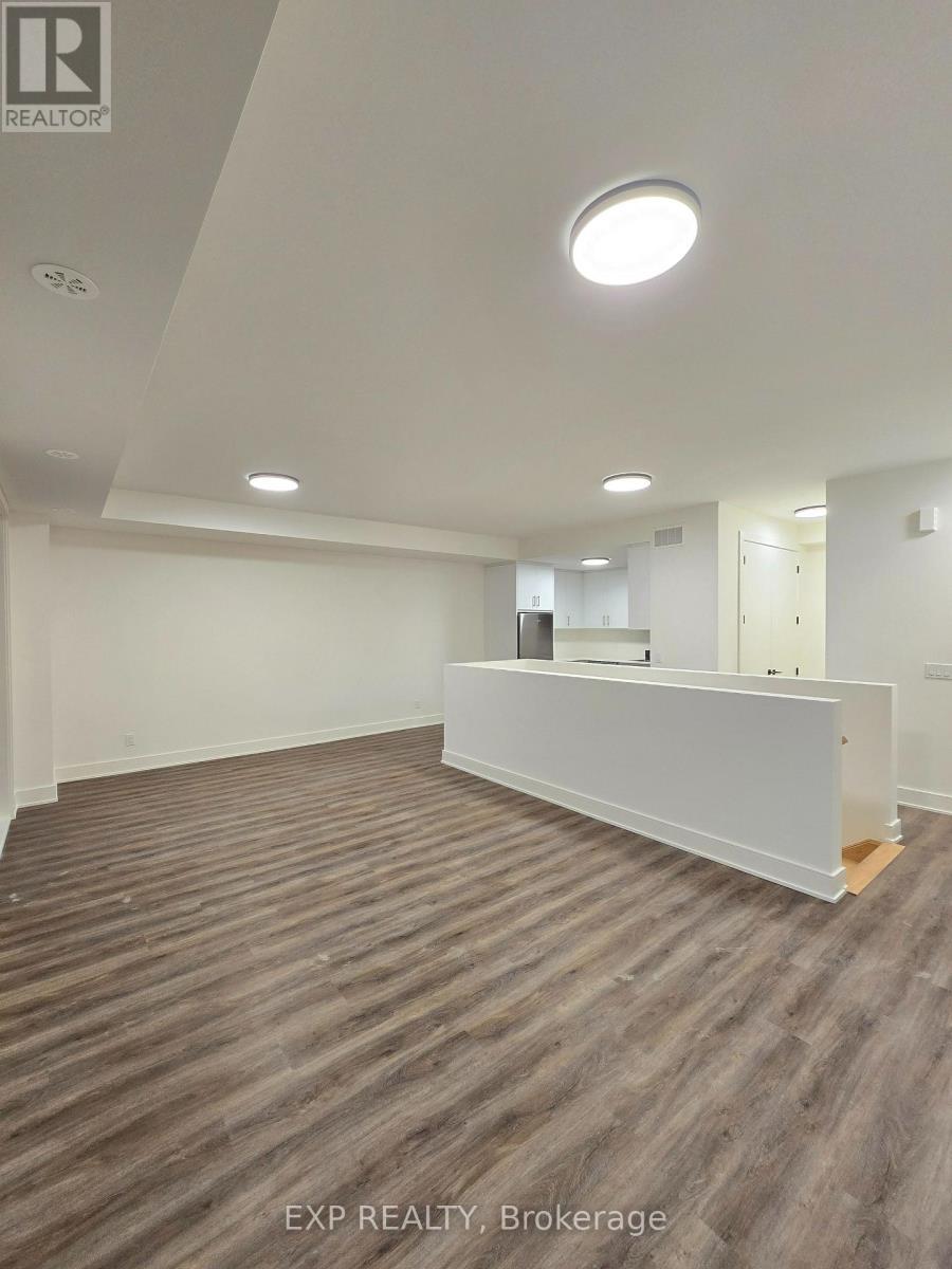 114 Everett Common, St. Catharines, ON - Indoor Photo Showing Other Room
