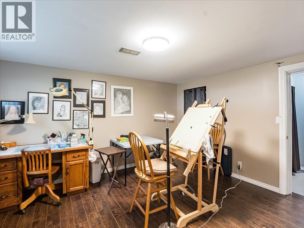 1663 Moran Road Road, Thrums, BC - Indoor Photo Showing Office