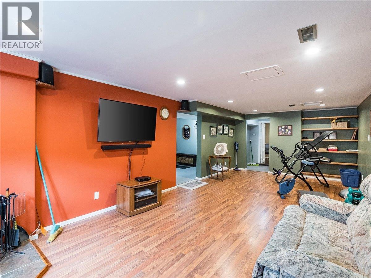 1663 Moran Road Road, Thrums, BC - Indoor