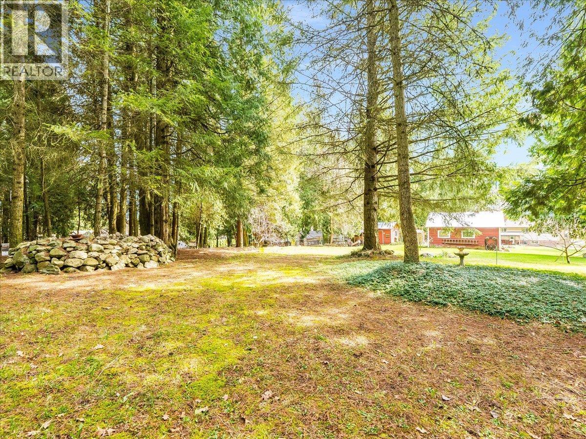 1663 Moran Road Road, Thrums, BC - Outdoor