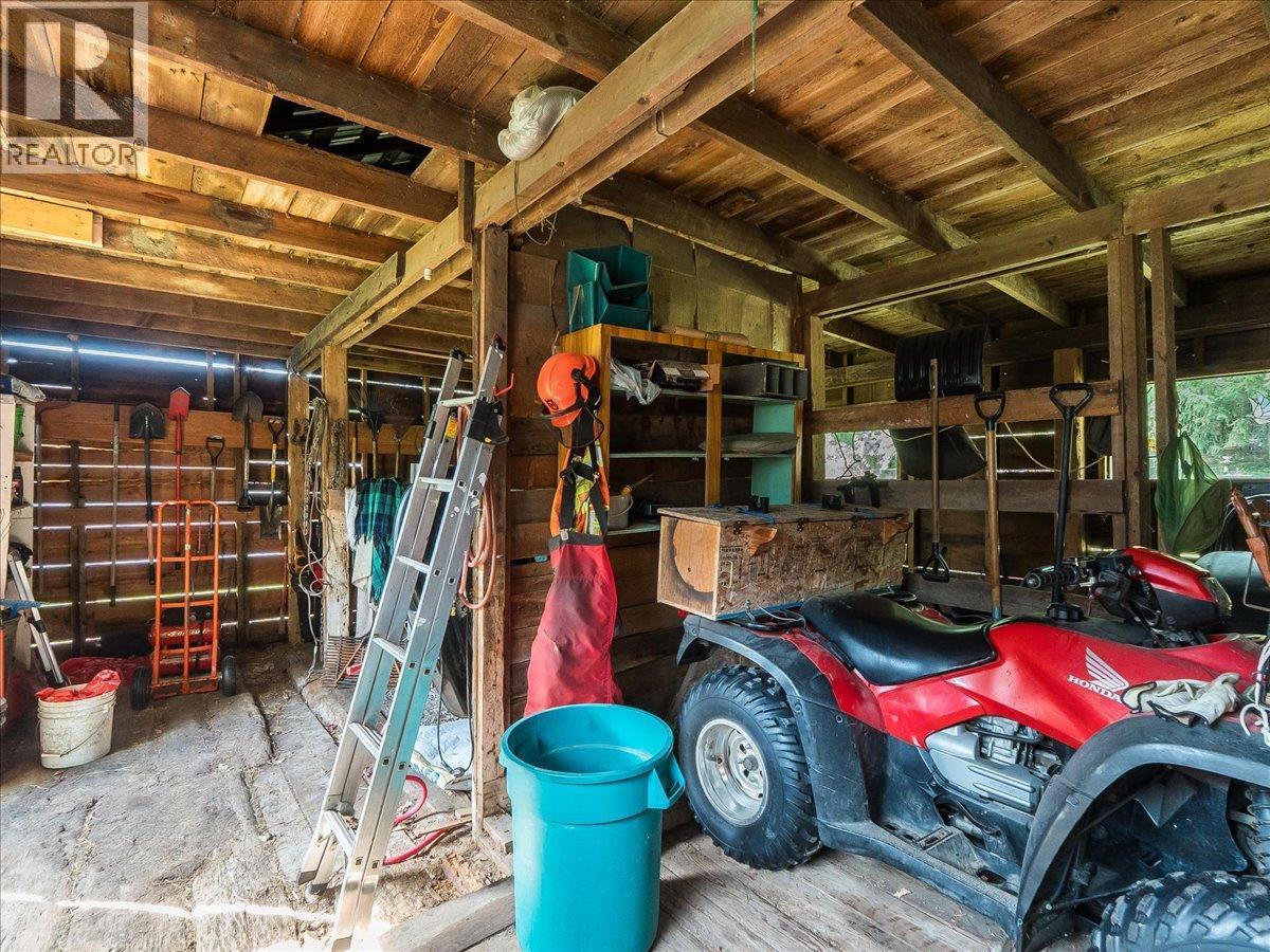 1663 Moran Road Road, Thrums, BC - Indoor Photo Showing Garage