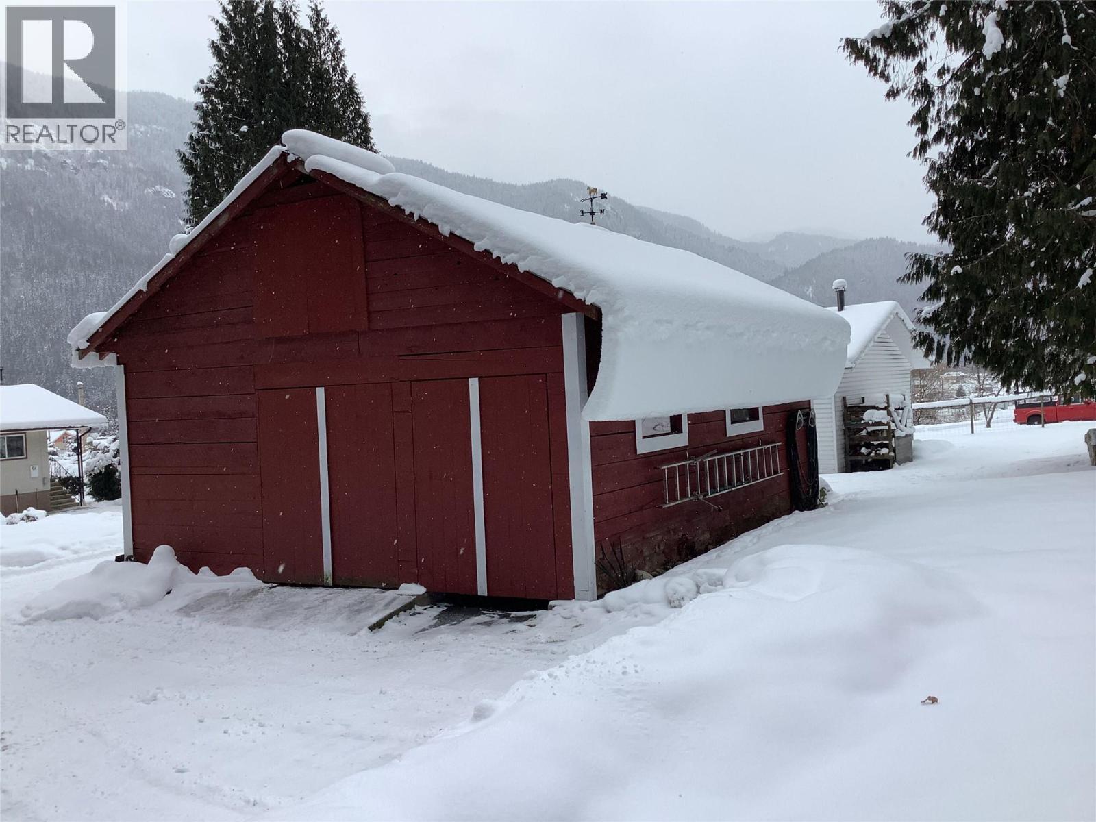 1663 Moran Road Road, Thrums, BC - Outdoor