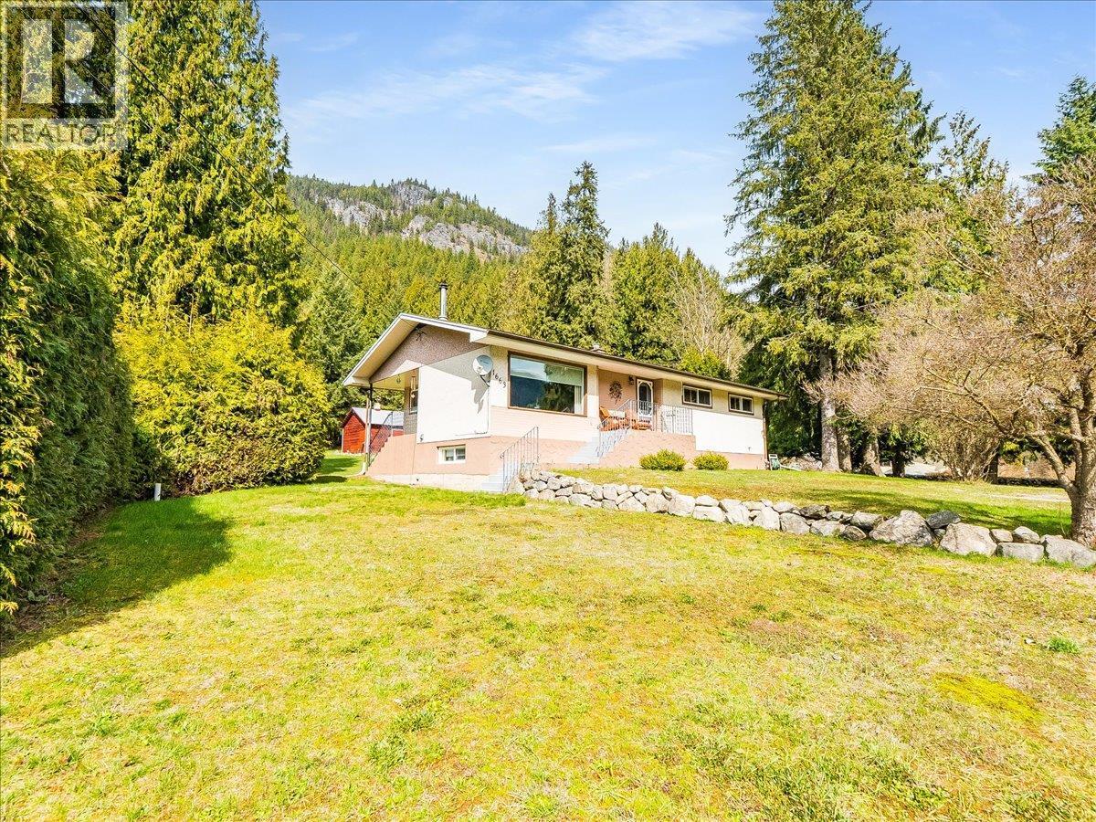 1663 Moran Road Road, Thrums, BC - Outdoor