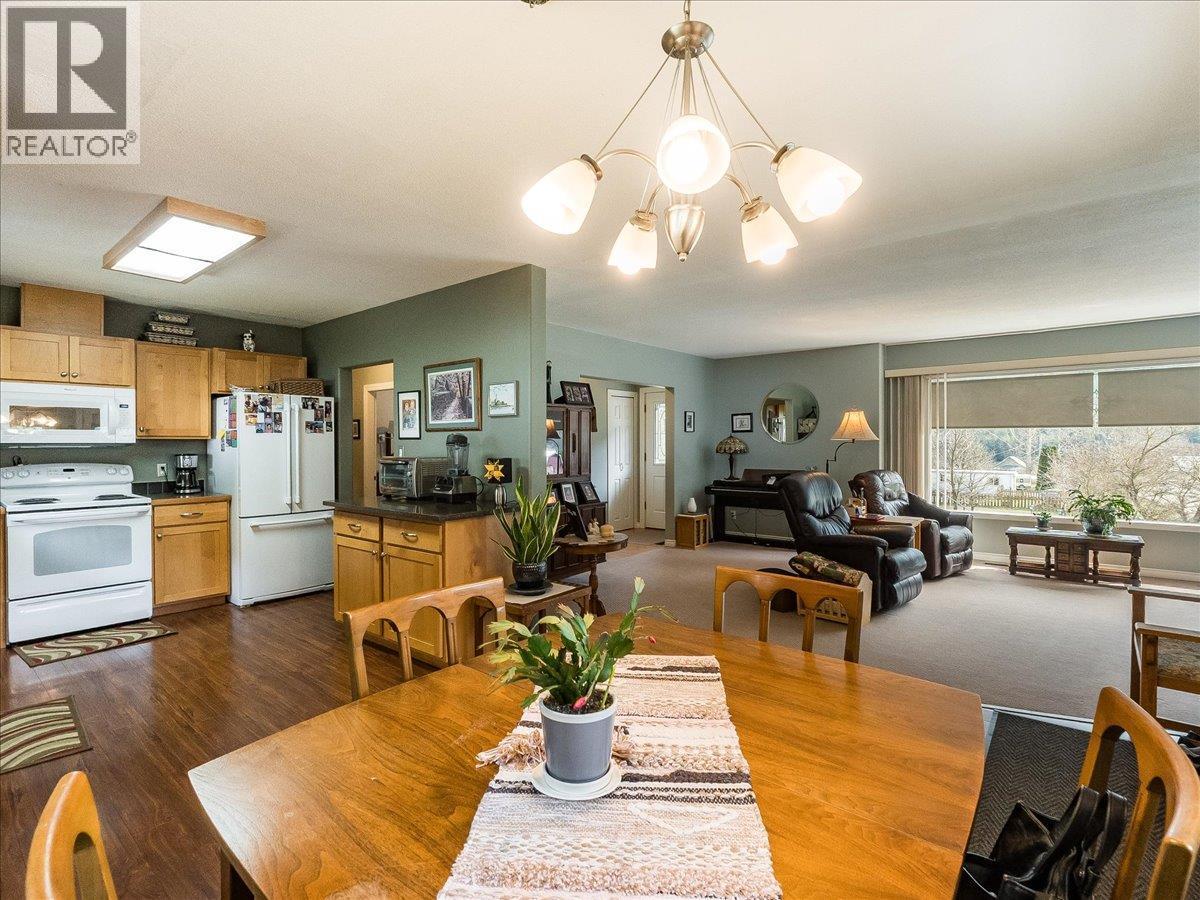 1663 Moran Road Road, Thrums, BC - Indoor