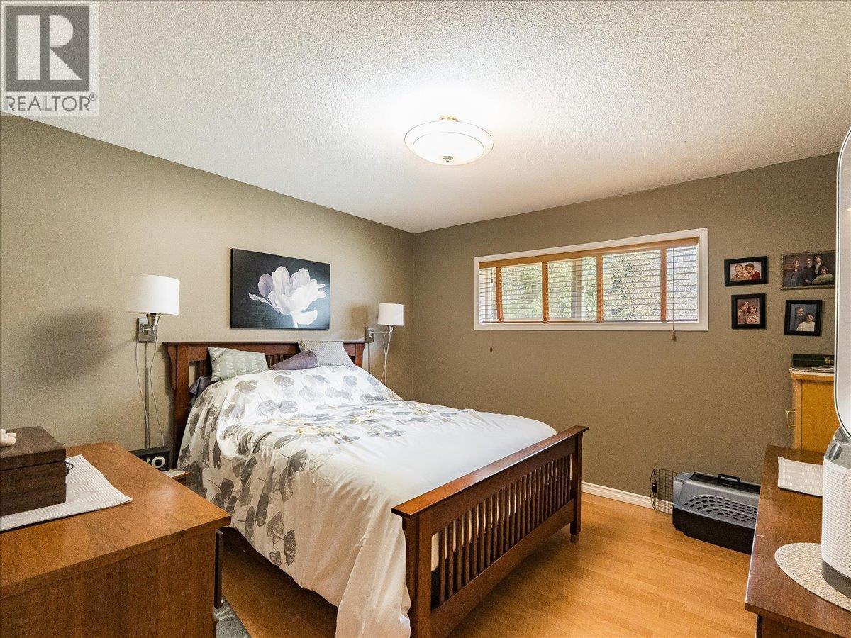 1663 Moran Road Road, Thrums, BC - Indoor Photo Showing Bedroom