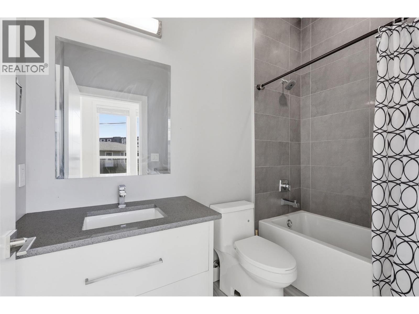 154 Williams Street, Kamloops, BC - Indoor Photo Showing Bathroom