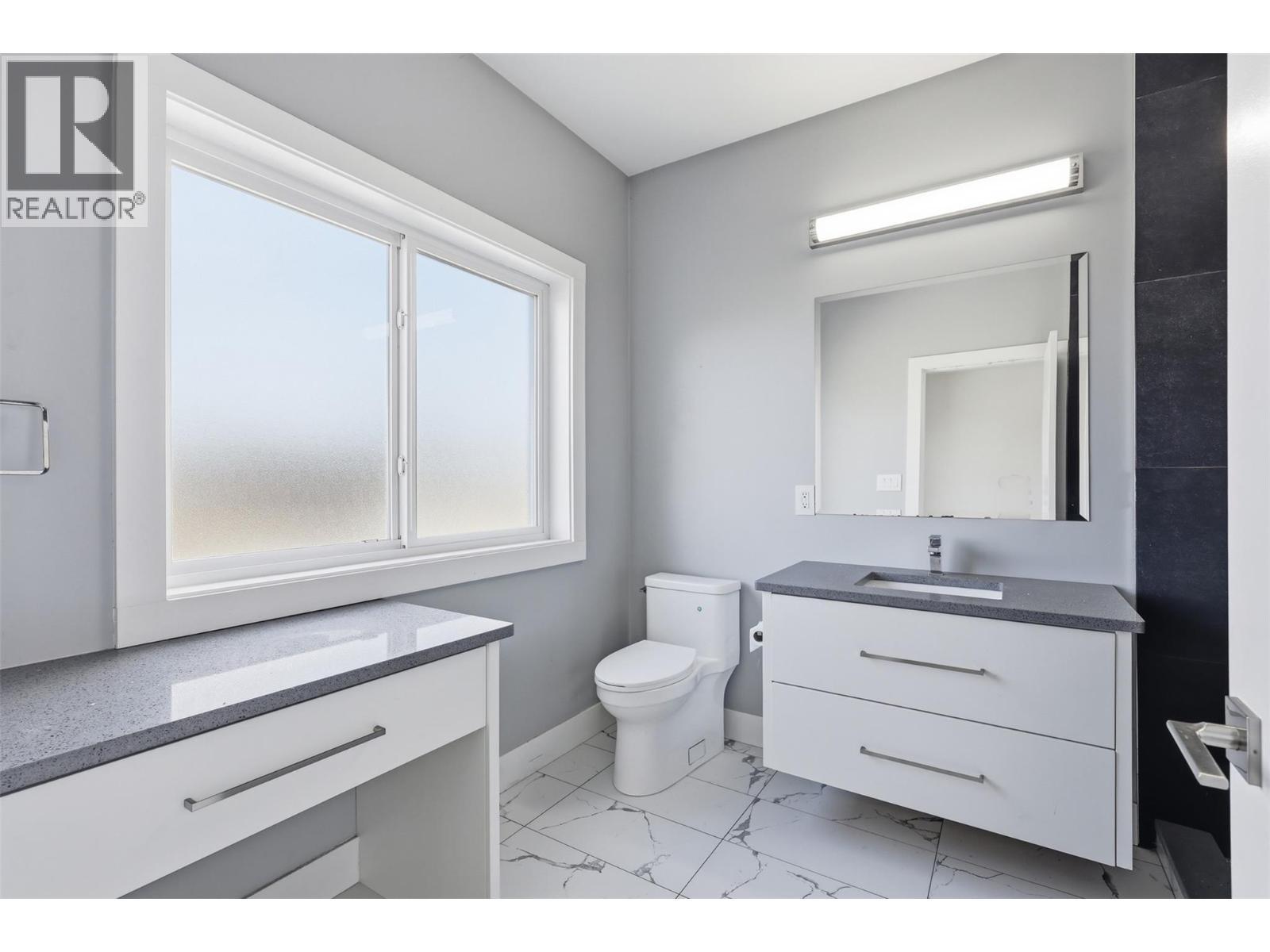 154 Williams Street, Kamloops, BC - Indoor Photo Showing Bathroom