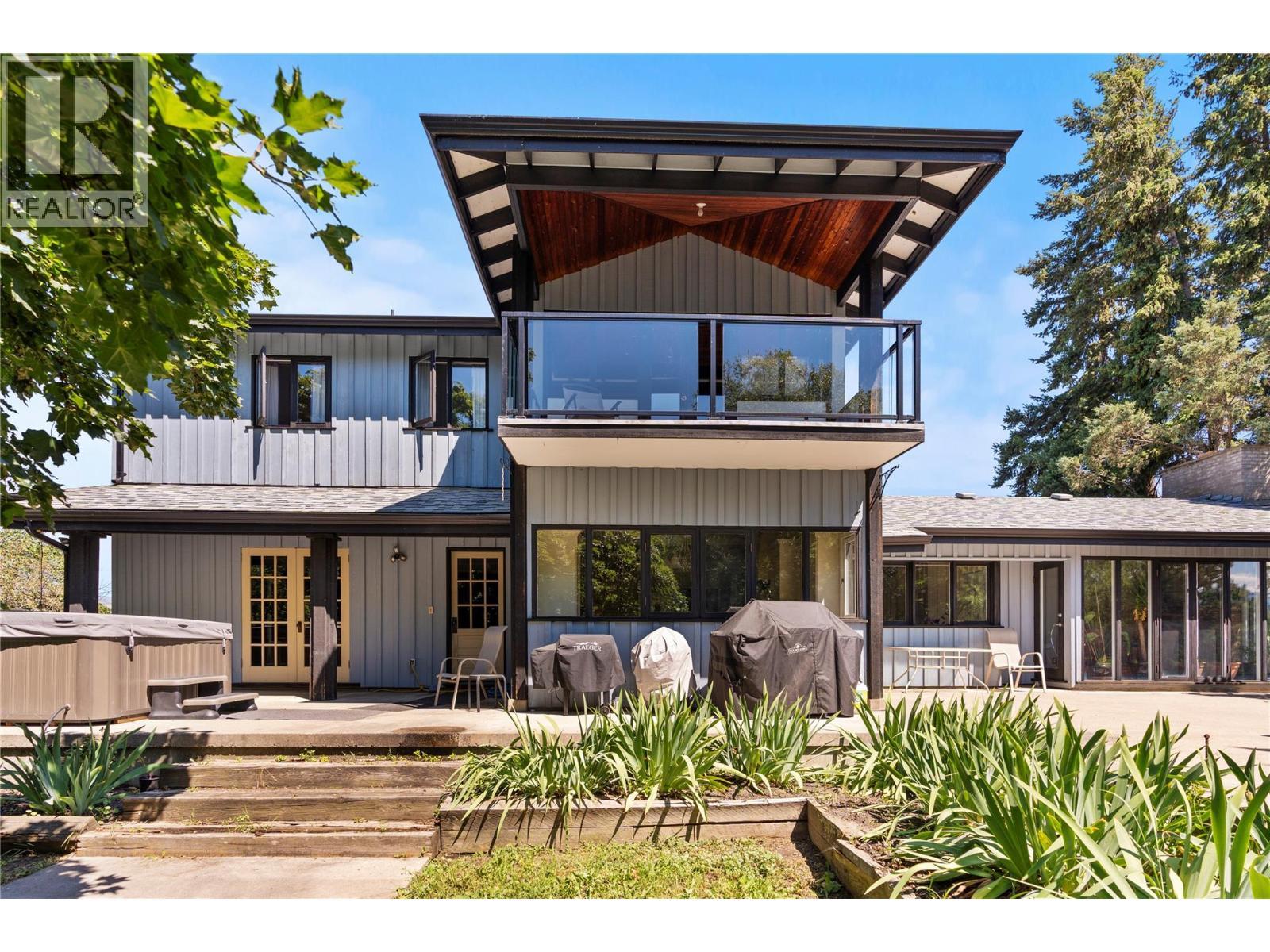 1451 Mountview Road, Vernon, BC - Outdoor With Deck Patio Veranda