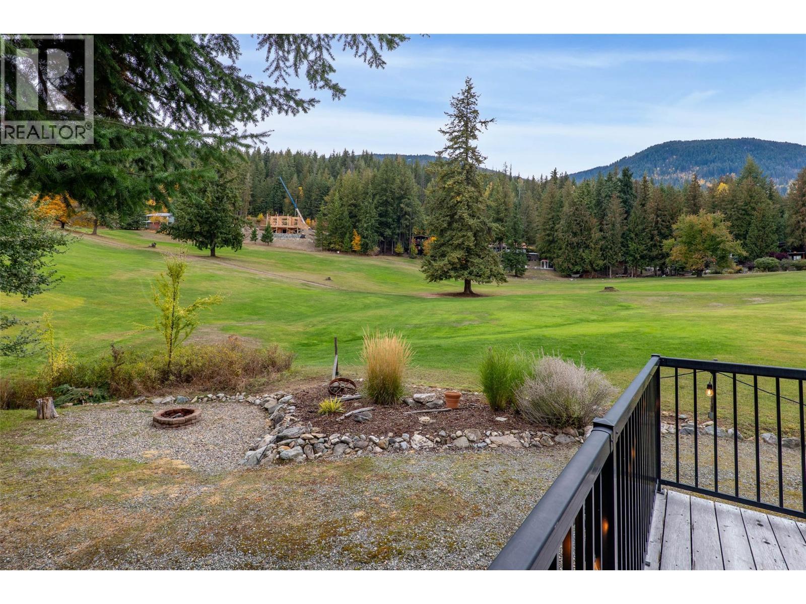 7799 Golf Course Road, Anglemont, BC - Outdoor