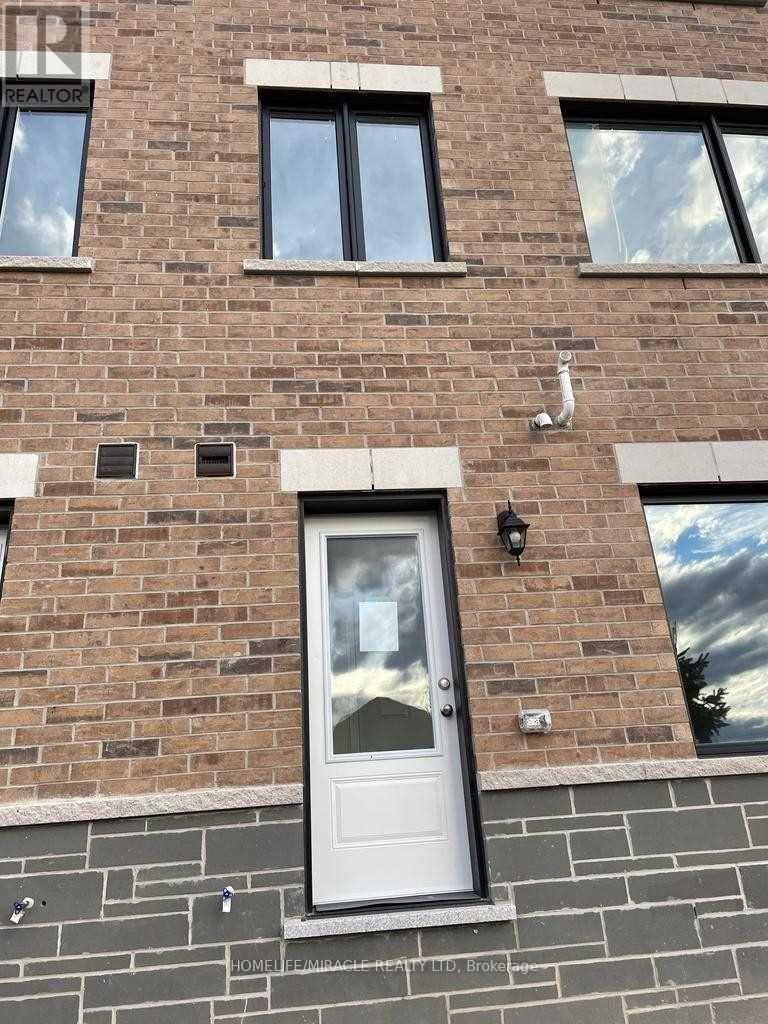 1392 Coral Springs Path, Oshawa, ON - With Exterior