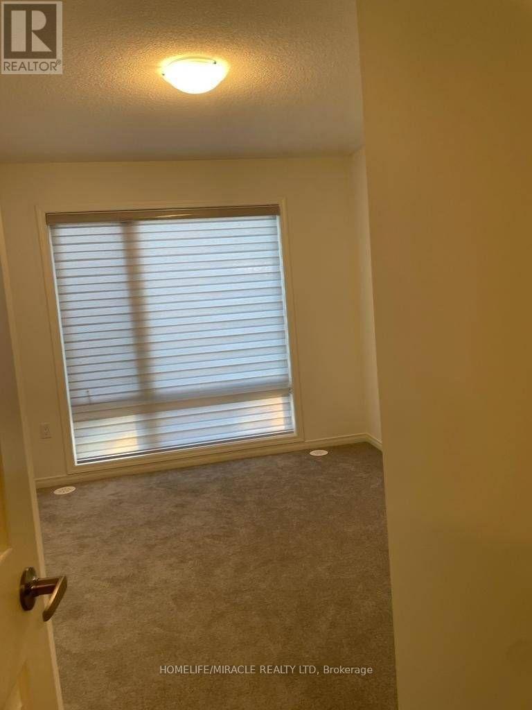1392 Coral Springs Path, Oshawa, ON - Indoor Photo Showing Other Room