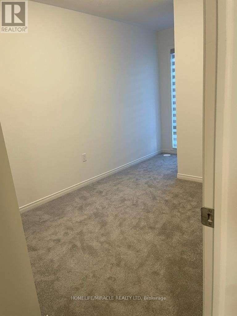 1392 Coral Springs Path, Oshawa, ON - Indoor Photo Showing Other Room