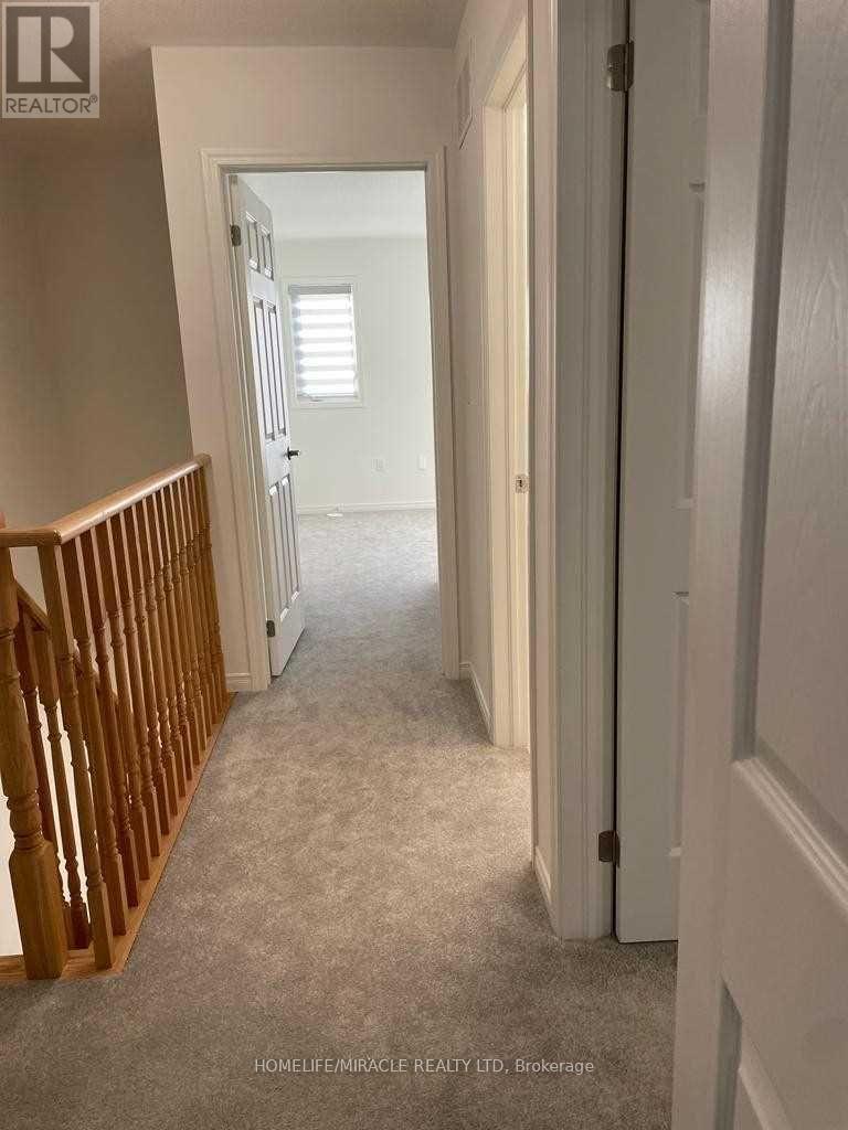 1392 Coral Springs Path, Oshawa, ON - Indoor Photo Showing Other Room
