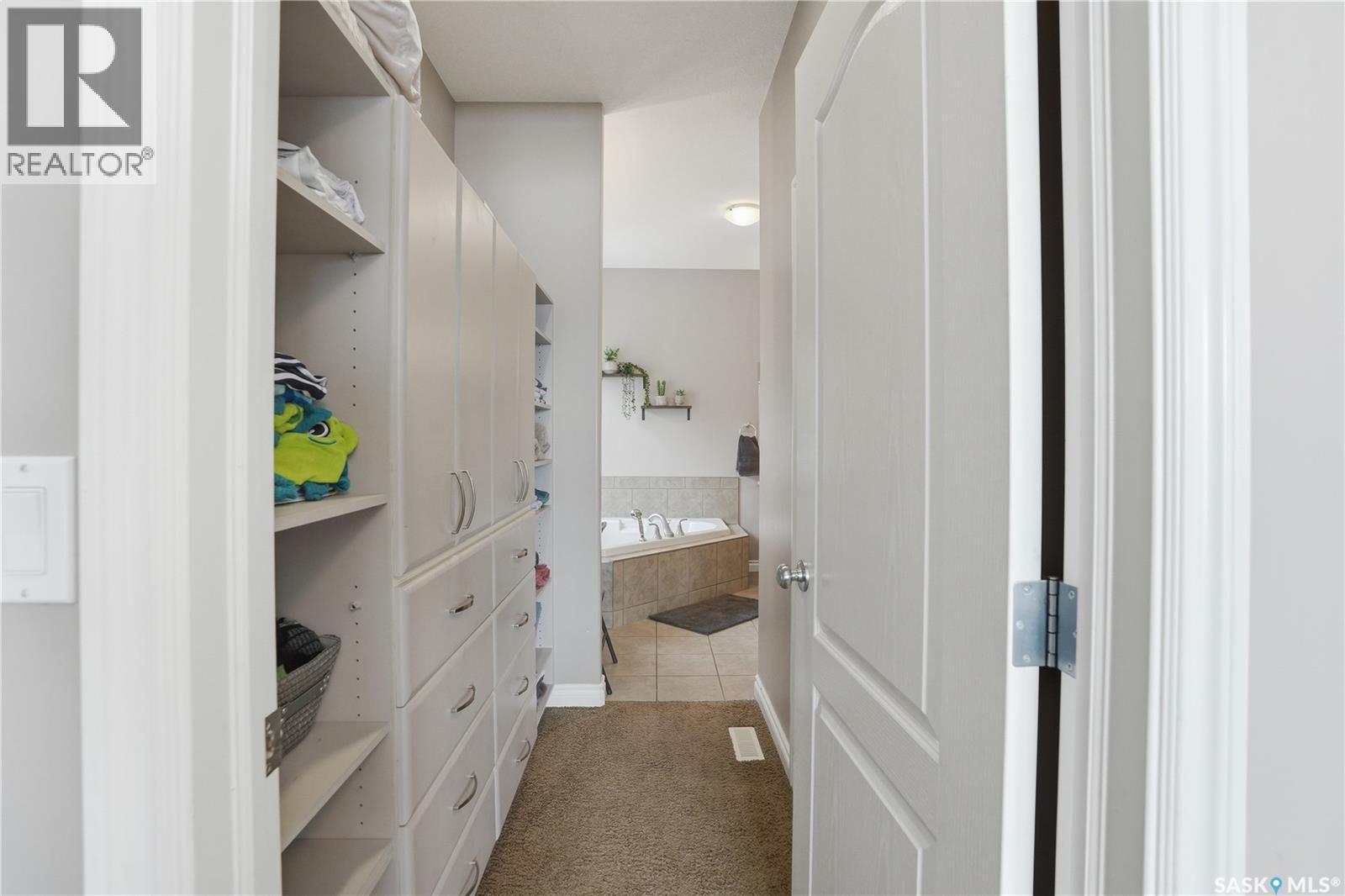 234 Greenfield Crescent, Saskatoon, SK - Indoor Photo Showing Other Room