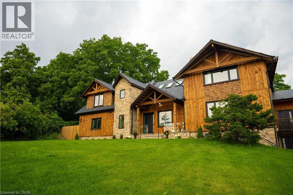 2019 Dundas Street, Burlington, ON - Outdoor