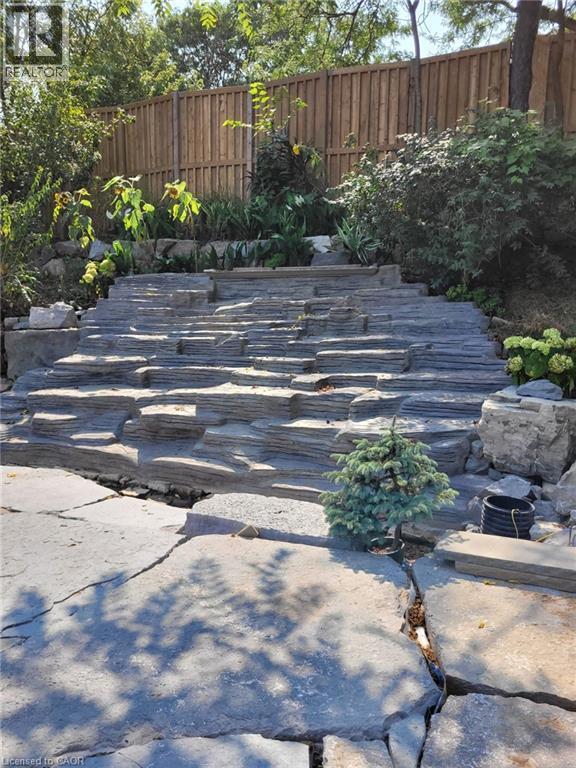 2019 Dundas Street, Burlington, ON - Outdoor With View