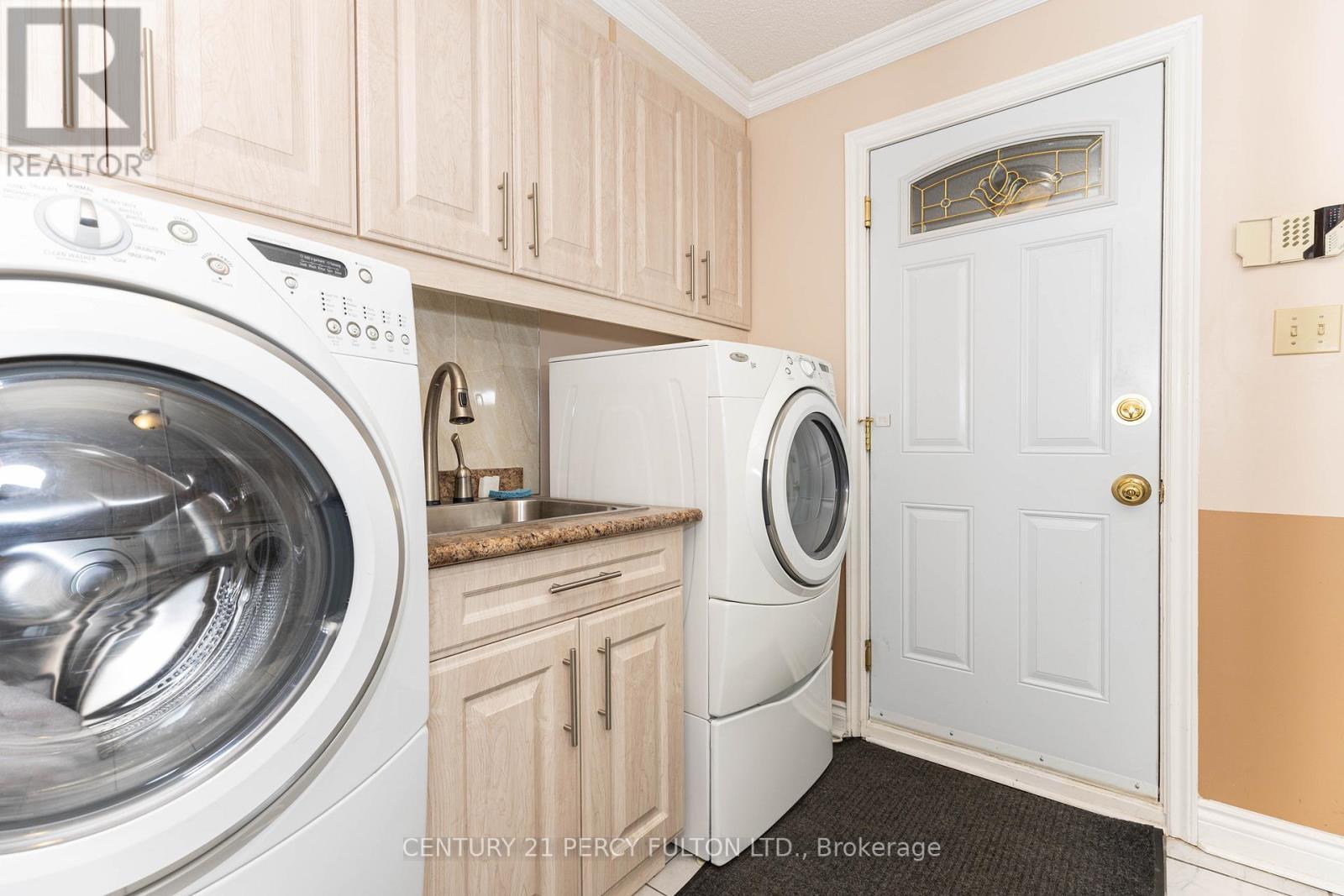 23 Leah Crescent, Ajax, ON - Indoor Photo Showing Laundry Room