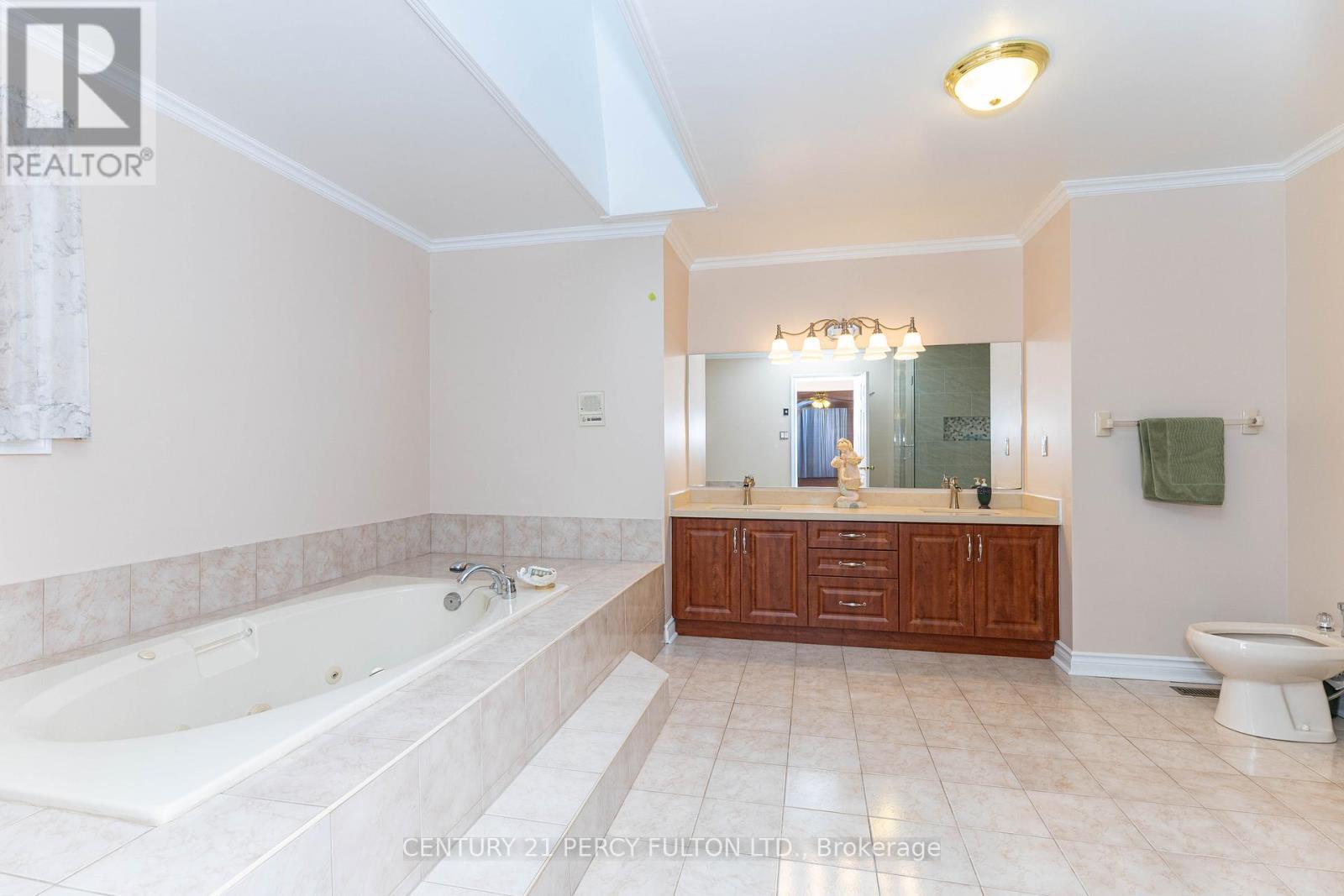 23 Leah Crescent, Ajax, ON - Indoor Photo Showing Bathroom