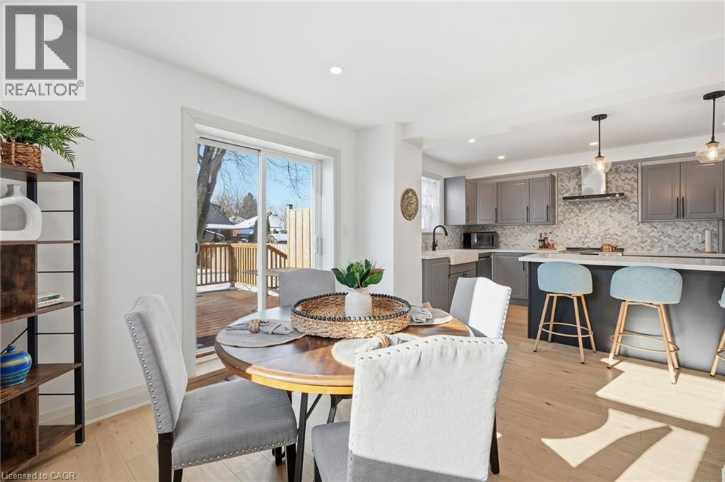 286 East 18Th Street, Hamilton, ON - Indoor Photo Showing Dining Room