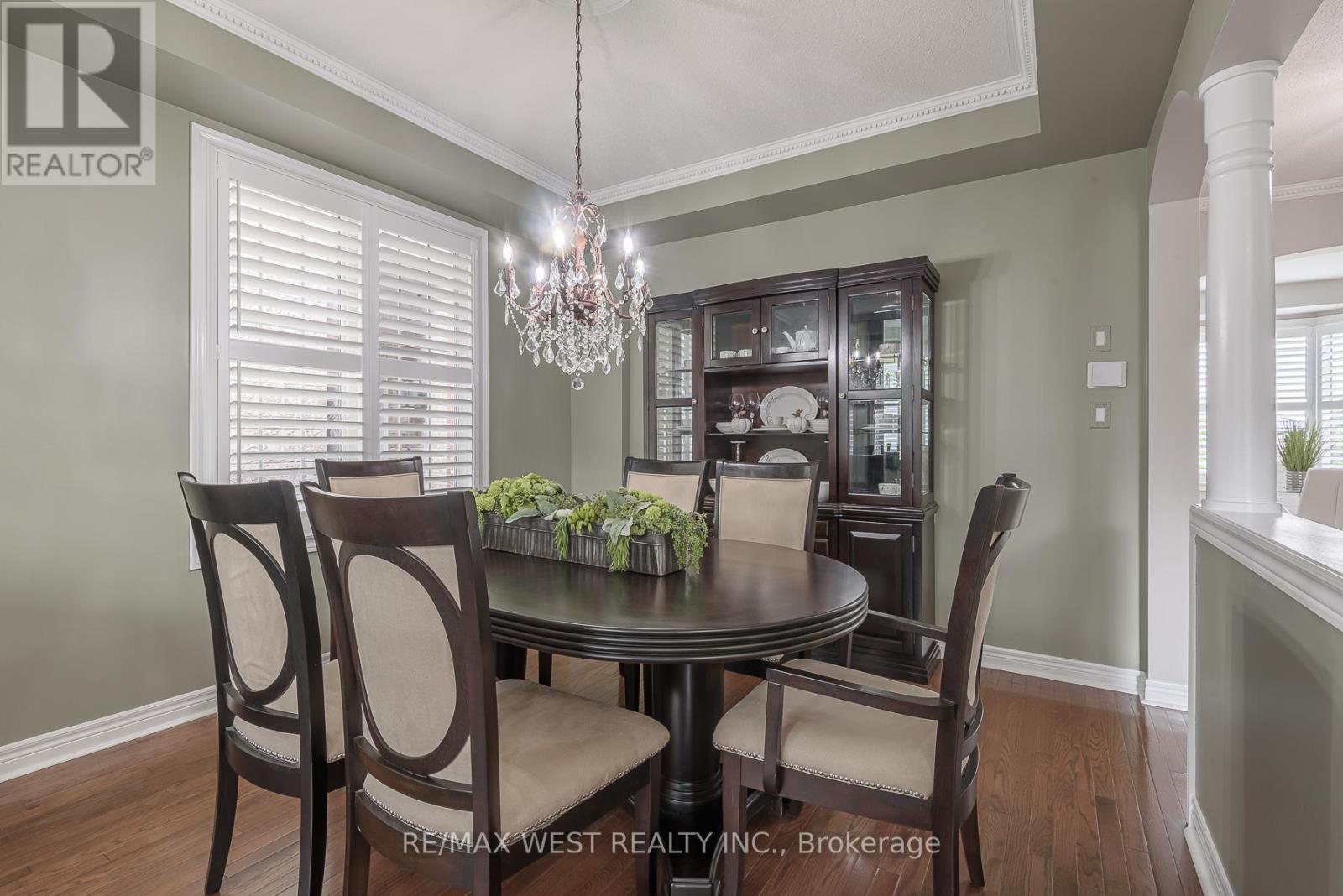 17 Hawkridge Trail, Brampton, ON - Indoor Photo Showing Dining Room