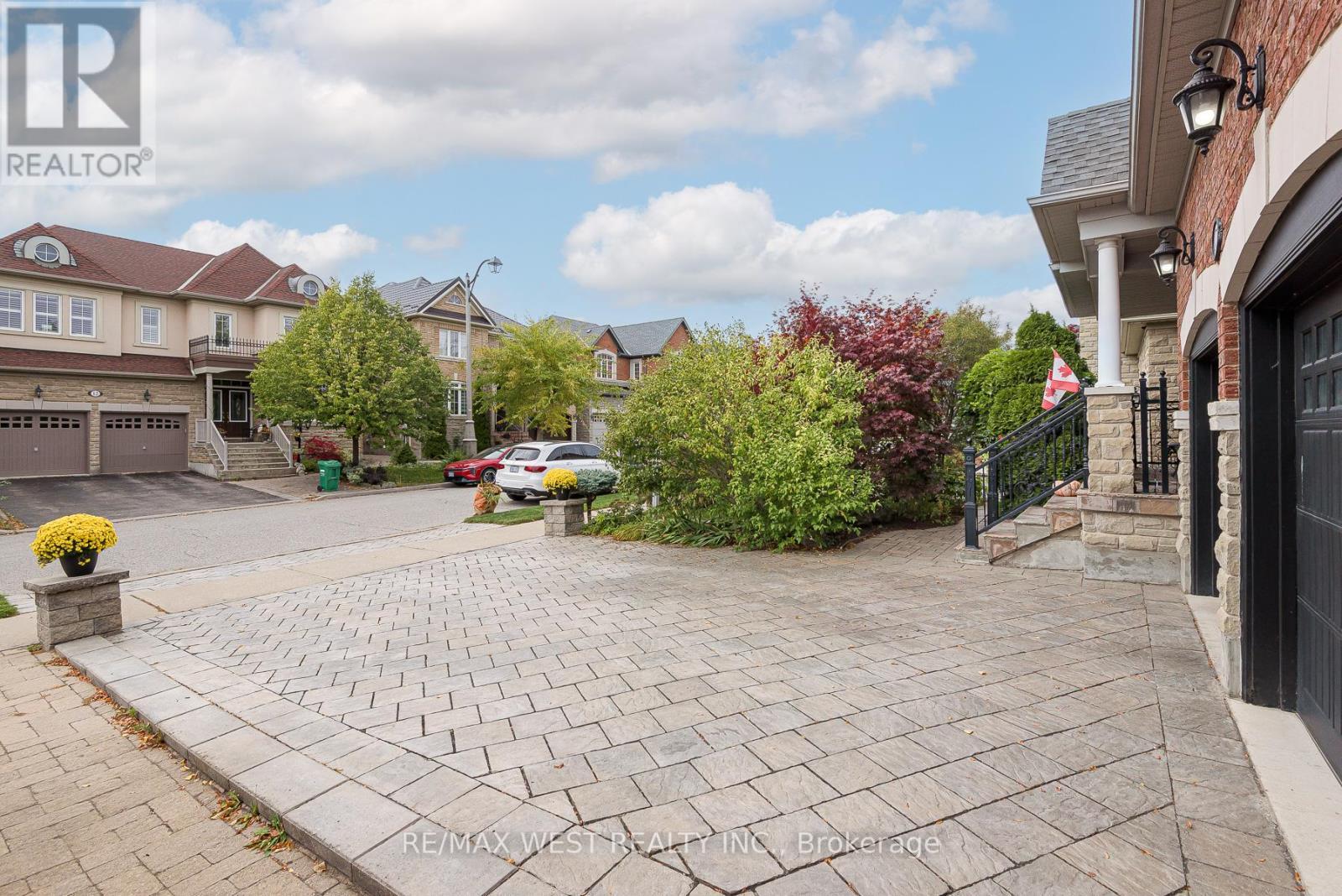 17 Hawkridge Trail, Brampton, ON - Outdoor