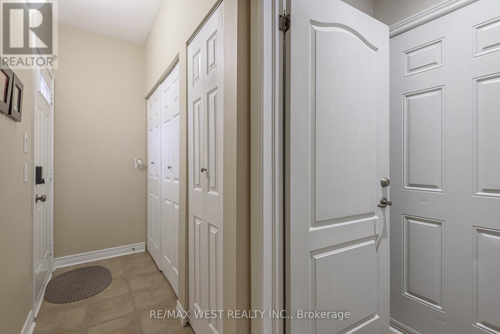 17 Hawkridge Trail, Brampton, ON - Indoor Photo Showing Other Room