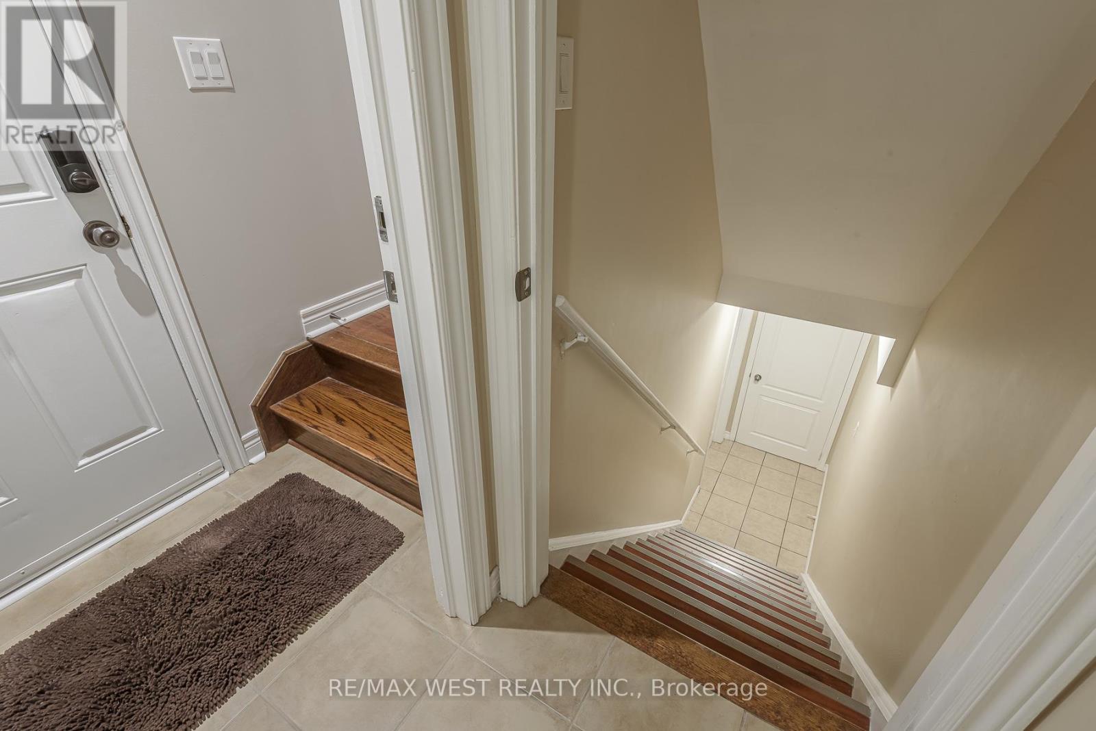 17 Hawkridge Trail, Brampton, ON - Indoor