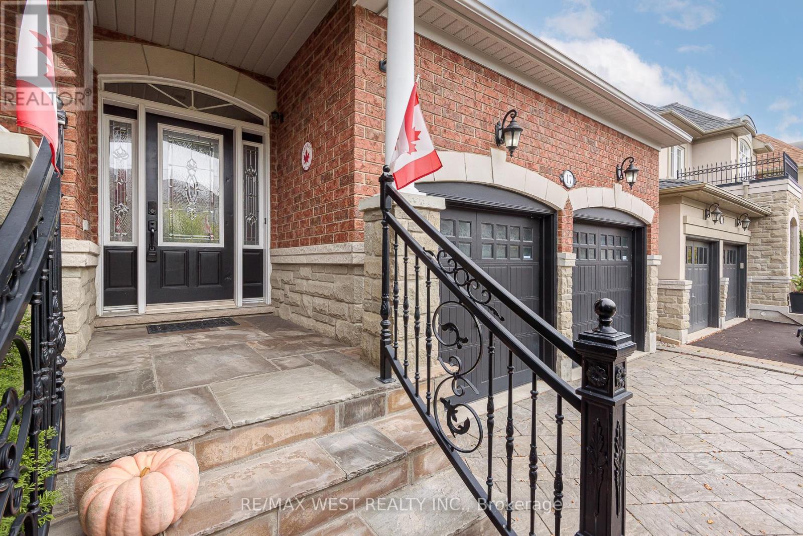 17 Hawkridge Trail, Brampton, ON - Outdoor