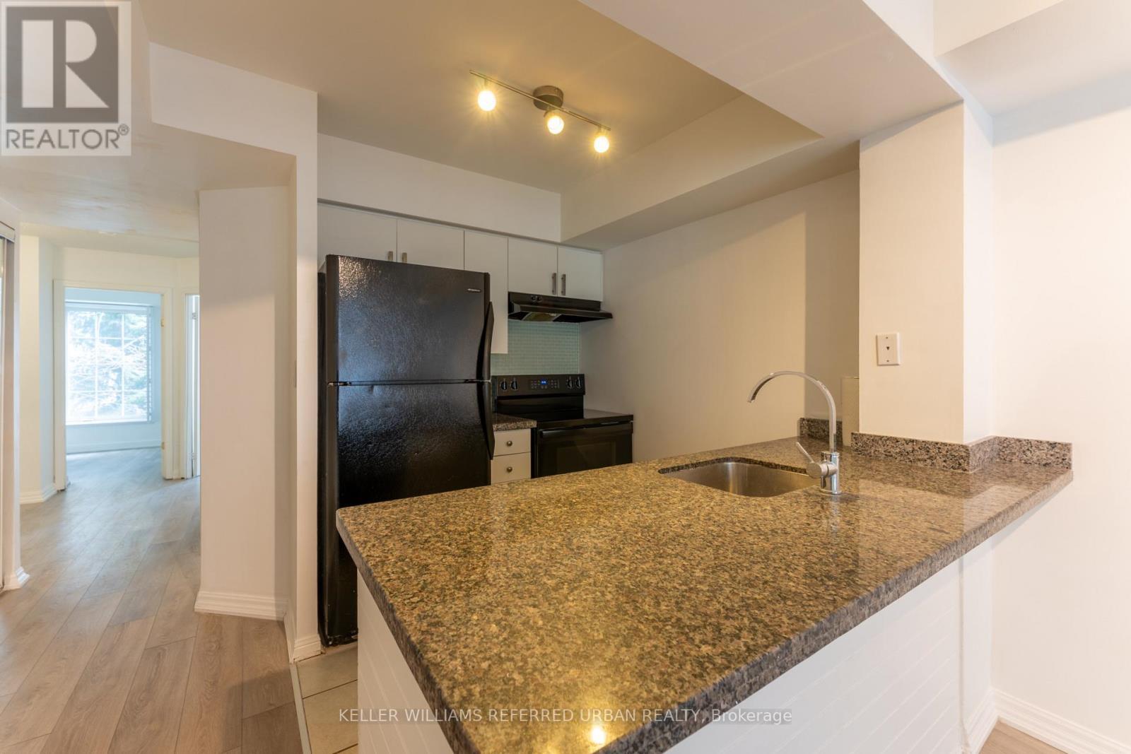 Kitchen - 651 - 3 Everson Drive, Toronto, ON - Indoor Photo Showing Kitchen
