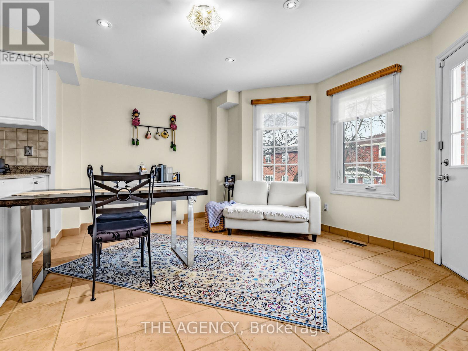 146 Crosby Avenue, Richmond Hill, ON - Indoor