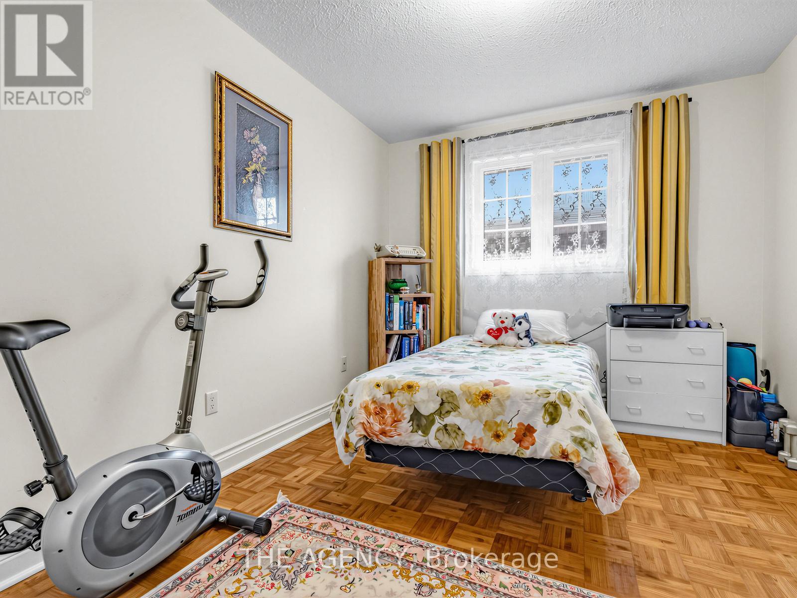 146 Crosby Avenue, Richmond Hill, ON - Indoor Photo Showing Bedroom