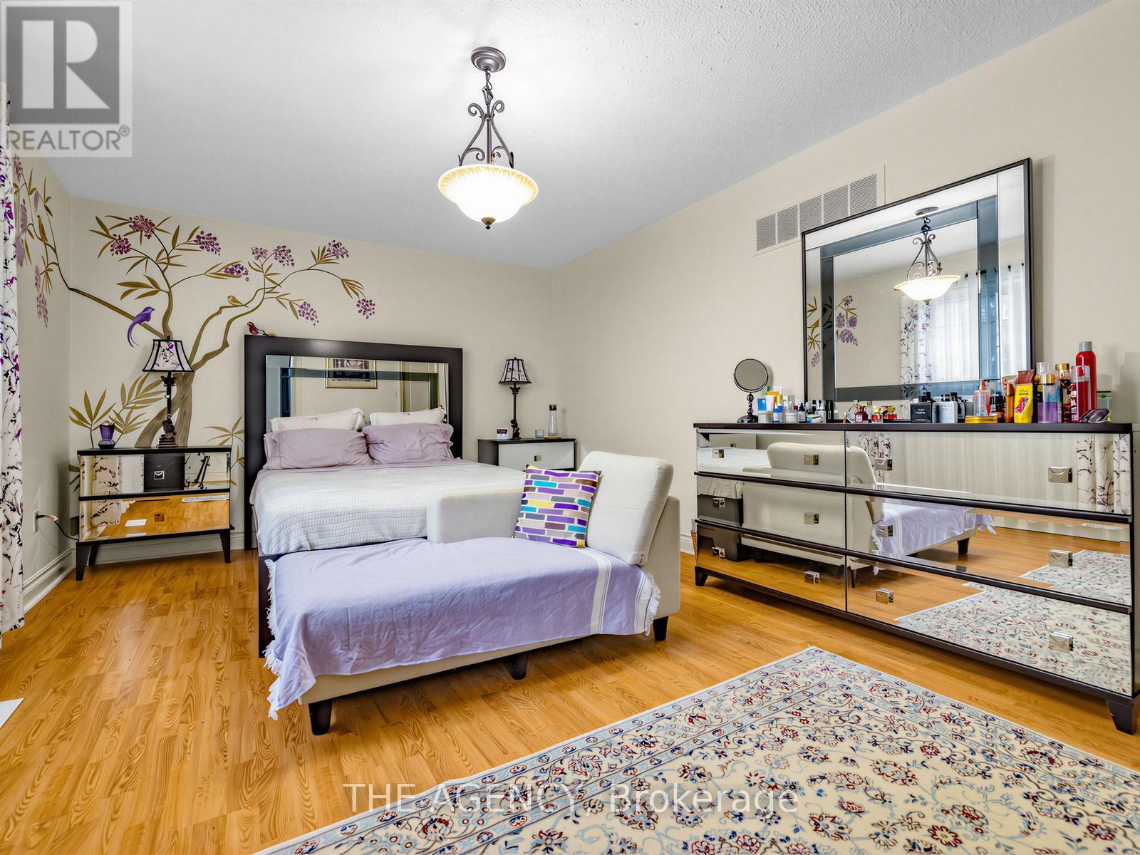 146 Crosby Avenue, Richmond Hill, ON - Indoor Photo Showing Bedroom