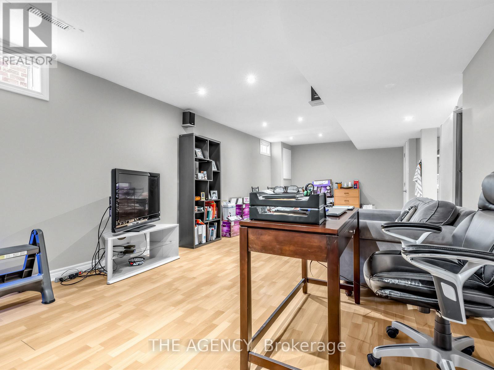 146 Crosby Avenue, Richmond Hill, ON - Indoor