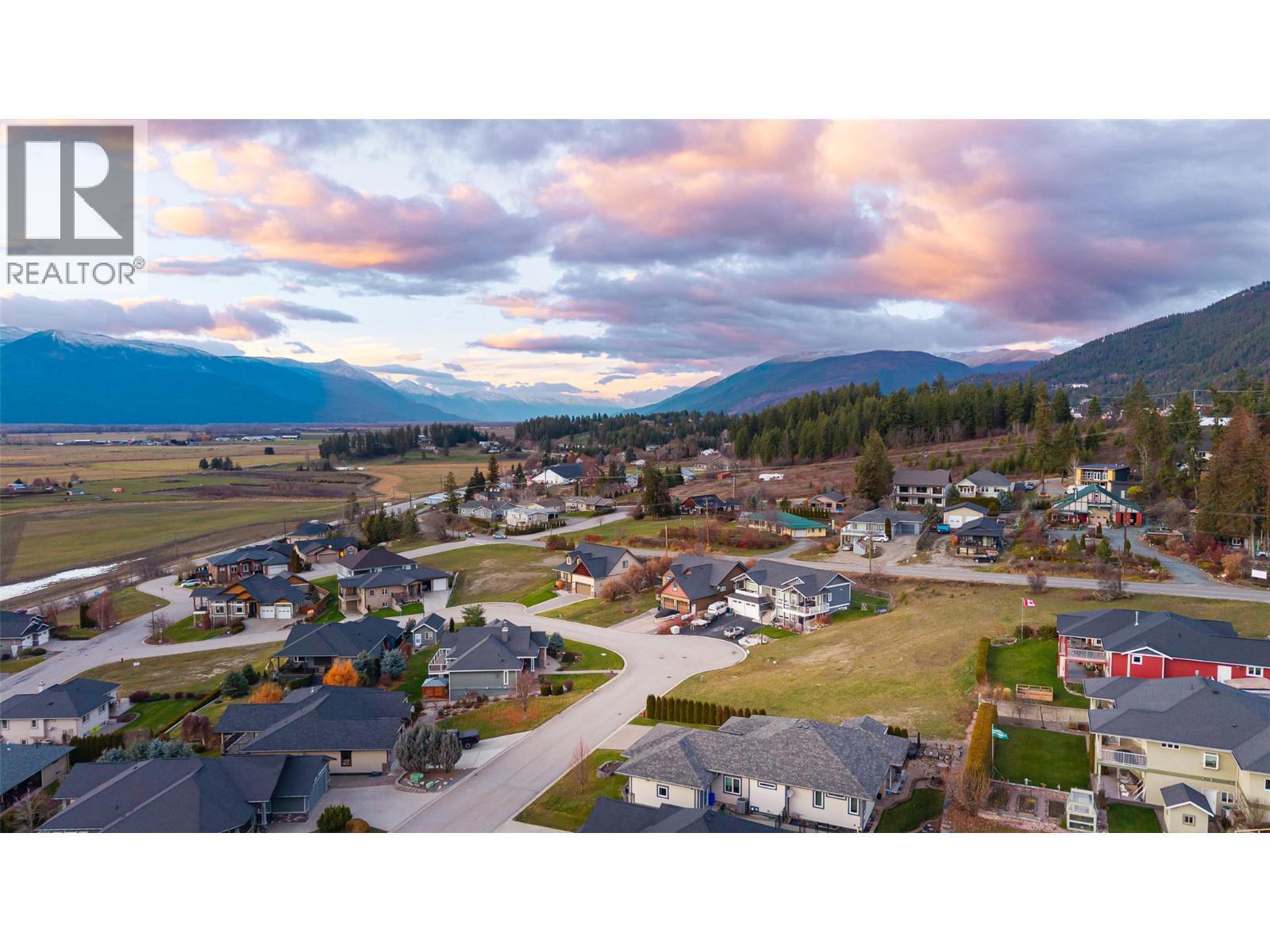 1016 Purcell Crescent, Creston, BC