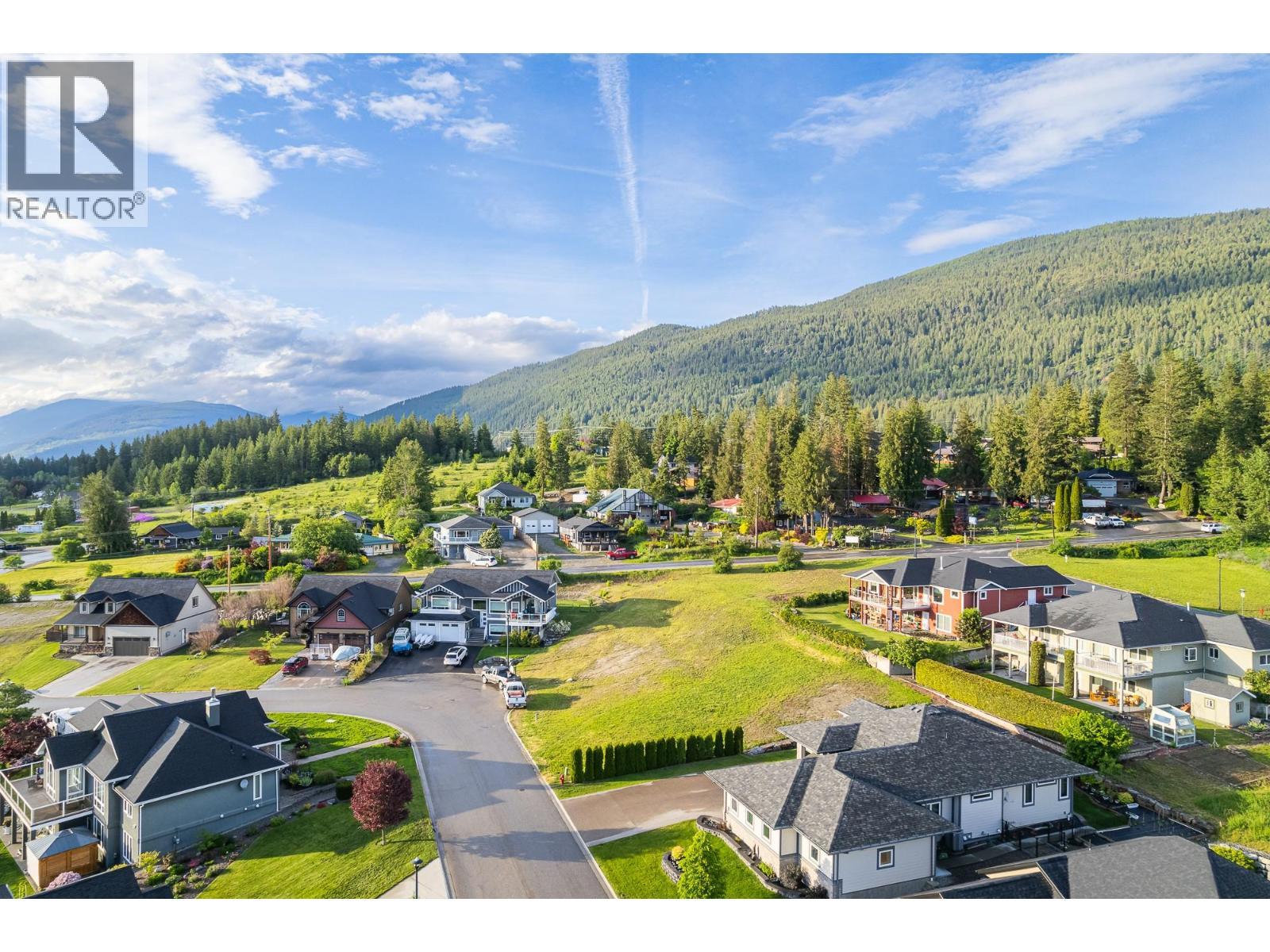 1016 Purcell Crescent, Creston, BC