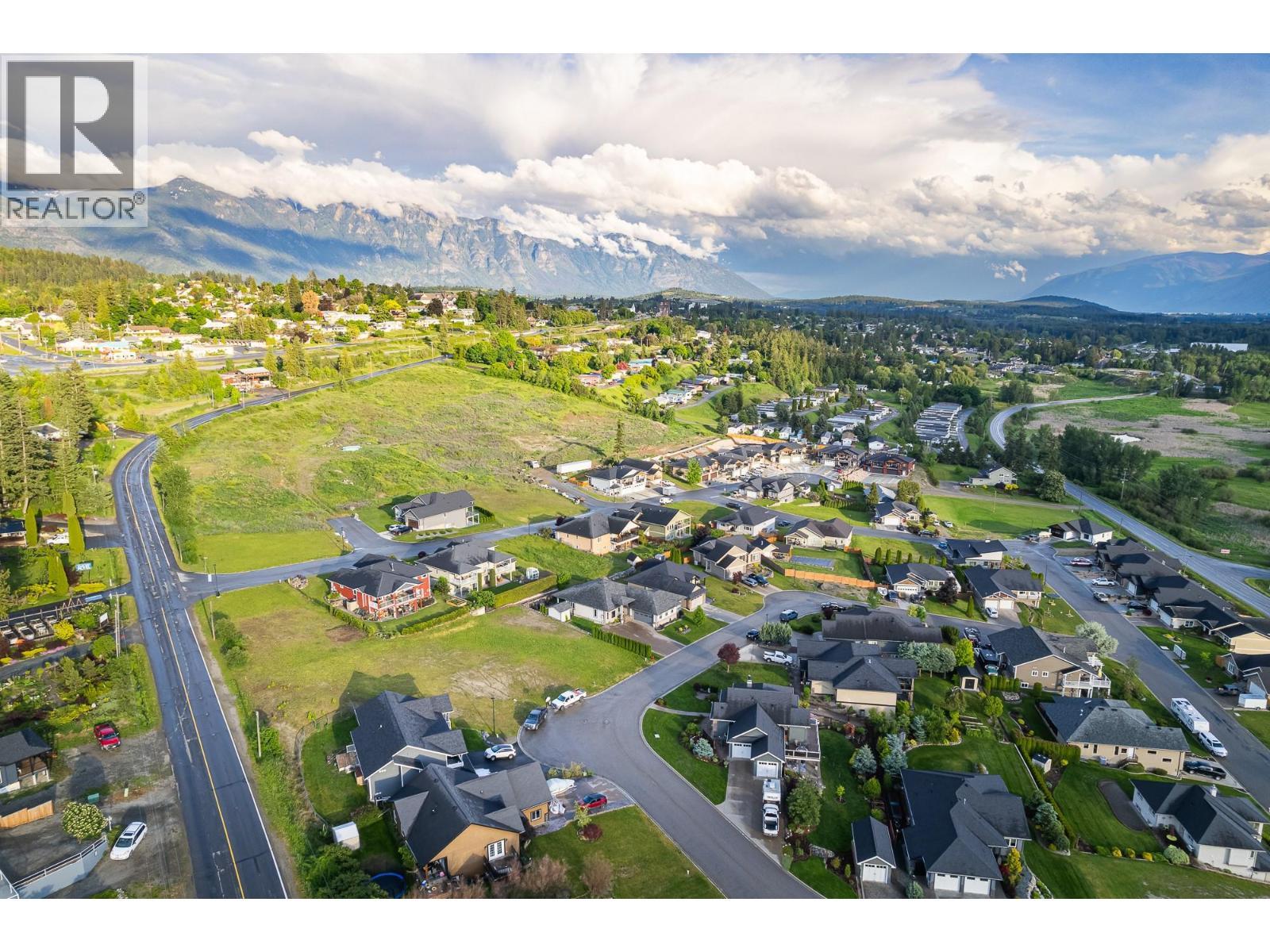1016 Purcell Crescent, Creston, BC