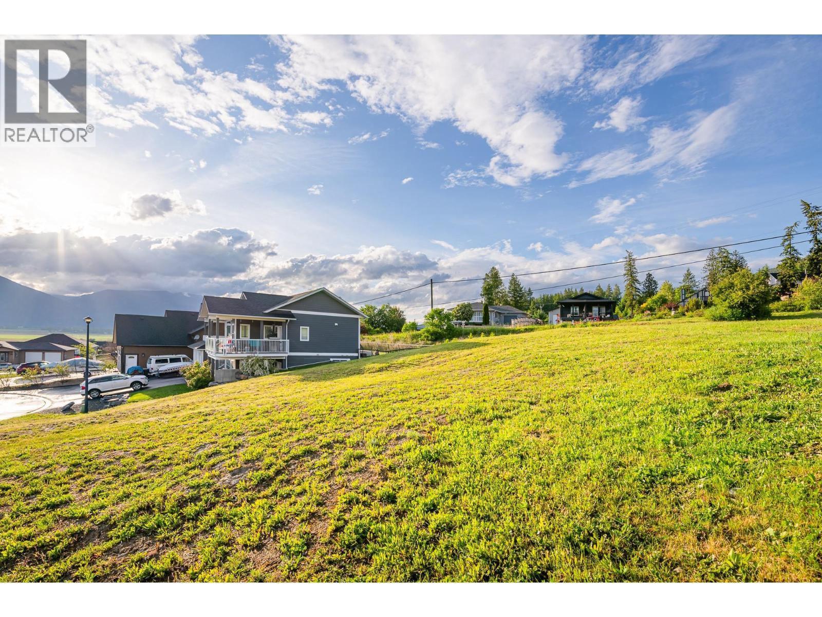 1016 Purcell Crescent, Creston, BC